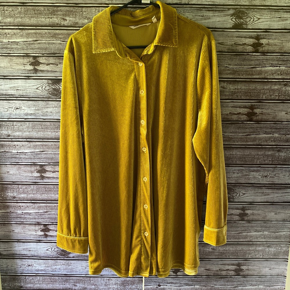 Soft Surroundings Women's Long-Sleeved Button-Down Top Size 1X Gold Metallic